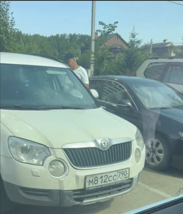 M812SS 790RUS Skoda Yeti raqamli avtomobil ro'yxatdan o'tgan